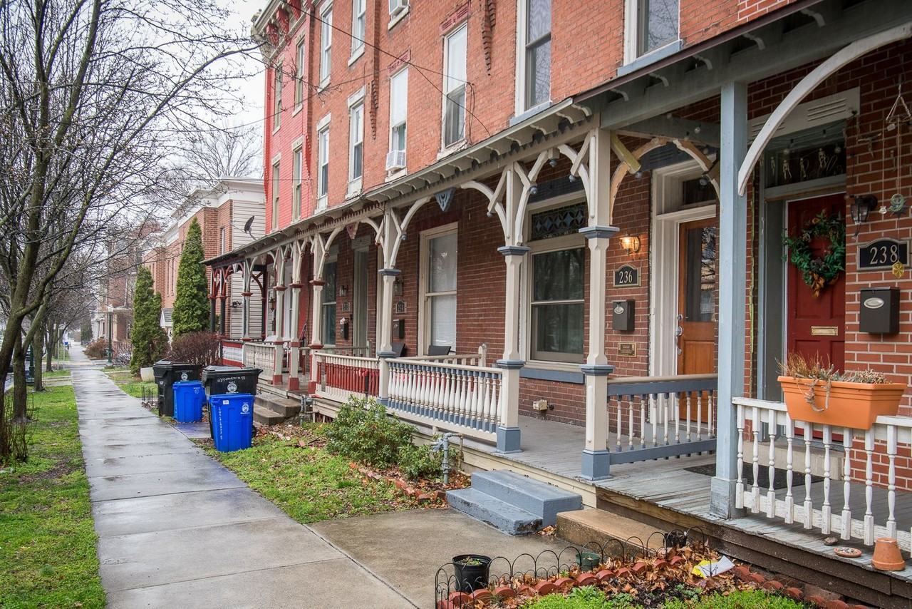 236 Muench St - Photo 2 of 25