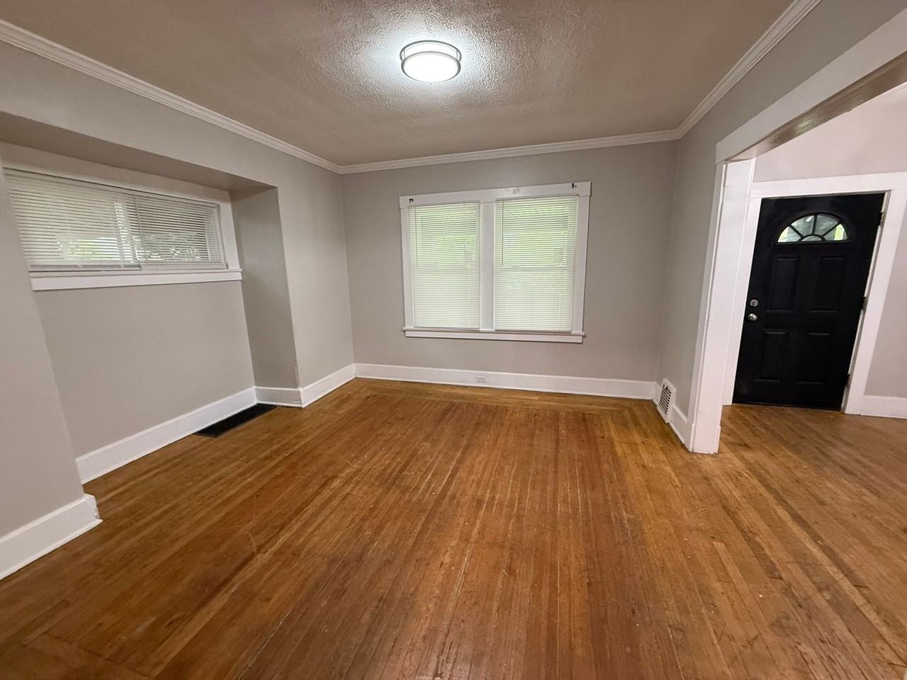 433 Norwood Ave - Photo 2 of 22