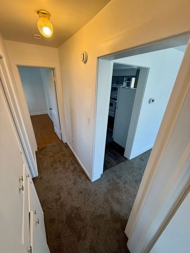 517 12th St - Photo 6 of 32