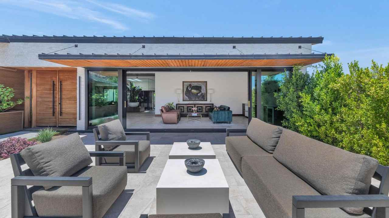 5812 North 44th Place - Photo 7 of 39