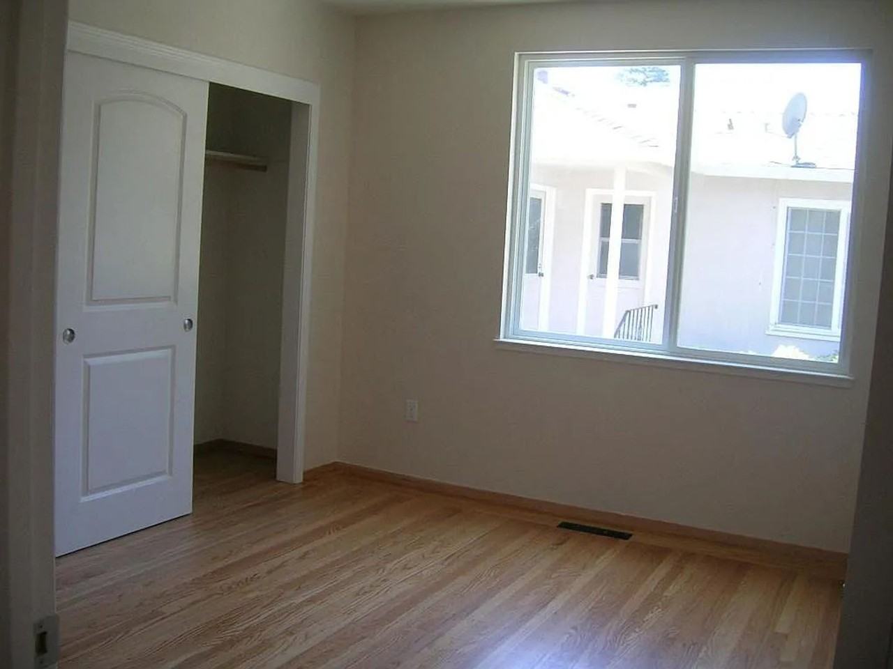 936 Alice Ln - Photo 3 of 8