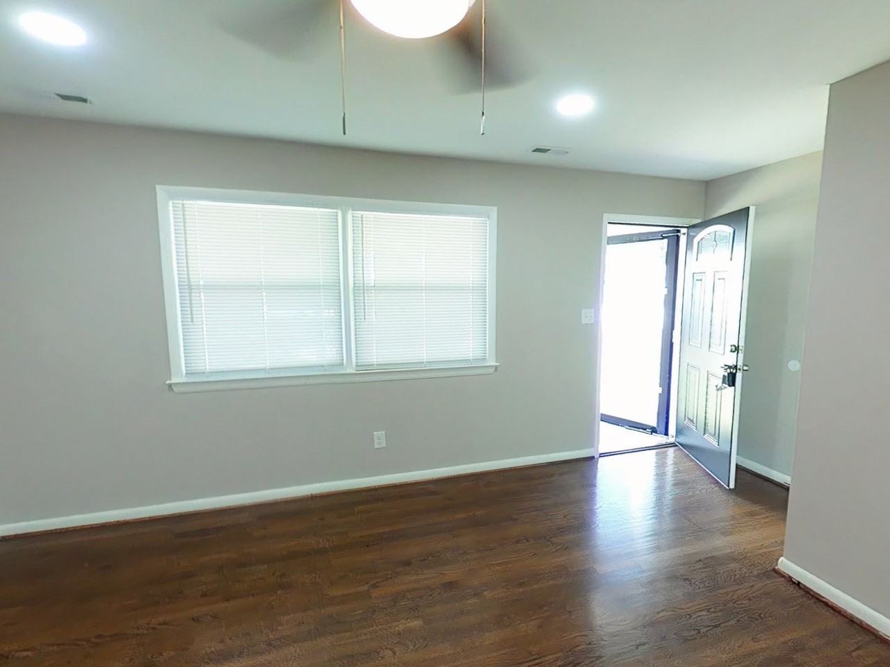 103 Bowen Dr - Photo 3 of 11