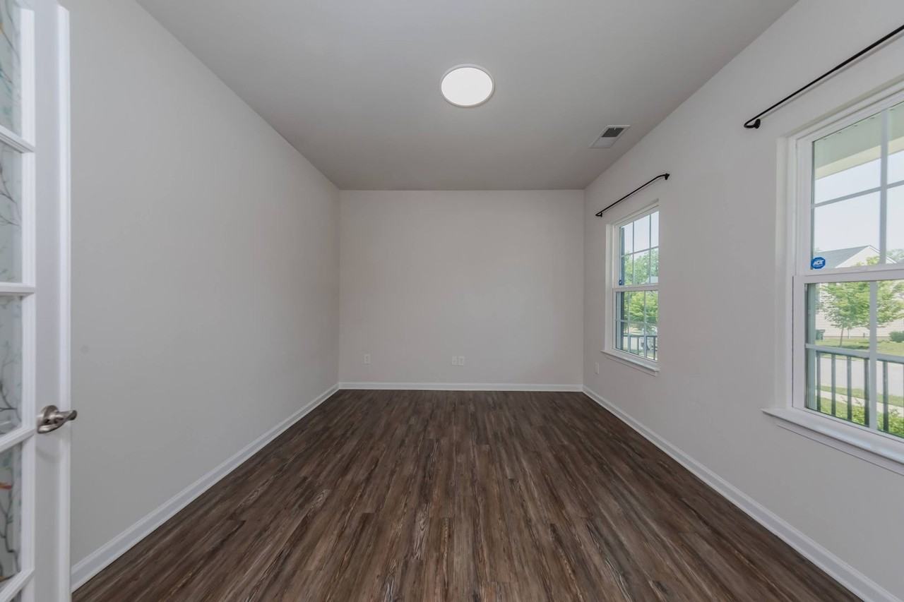 411 Boltons Mill Pkwy - Photo 2 of 17