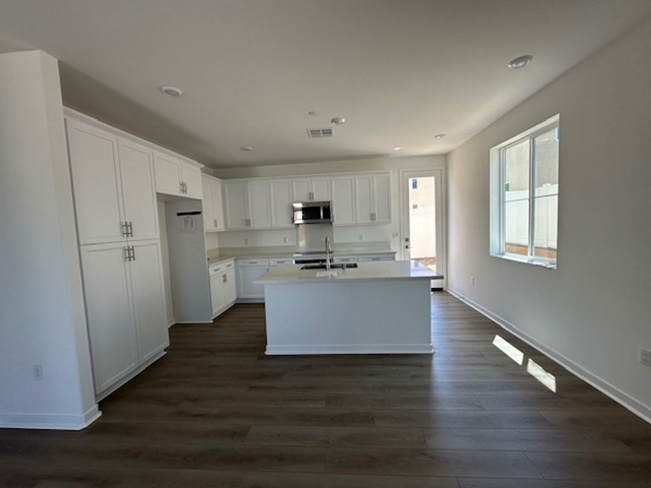 31649 Cobalite Dr - Photo 3 of 15