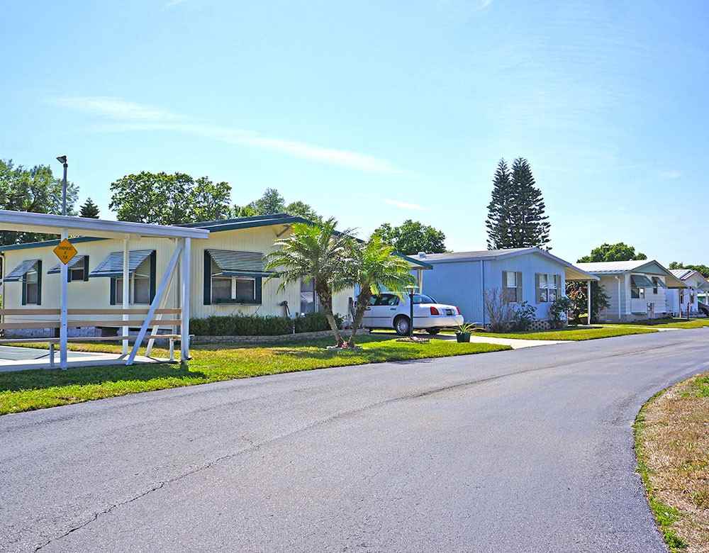 454 King Edward Ave - Photo 3 of 4