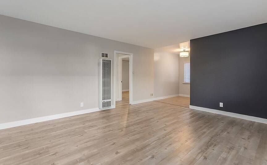 5630 1/2 Sultana Ave - Photo 2 of 9