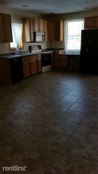 316 W South St - Photo 3 of 13