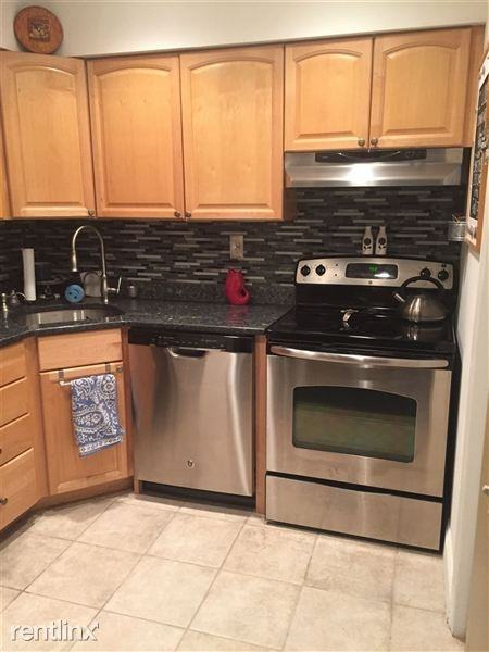 Crestwood Park Condominiums - Photo 2 of 11