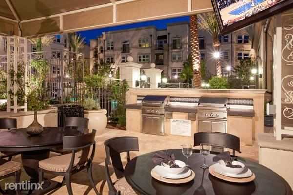 MacArthur Blvd & Douglas - Photo 2 of 15