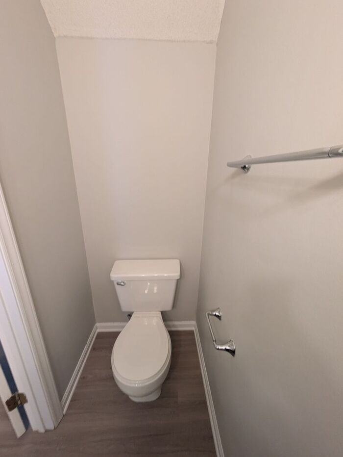 45 22nd Ave Ne #45 - Photo 3 of 10