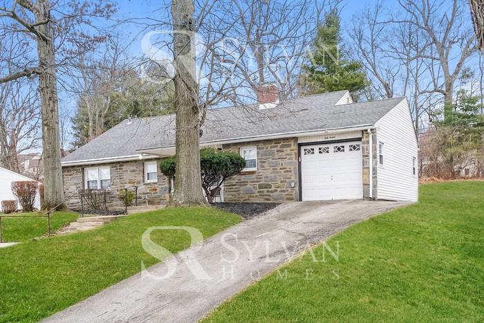 1200 Cromwell Rd - Photo 2 of 15