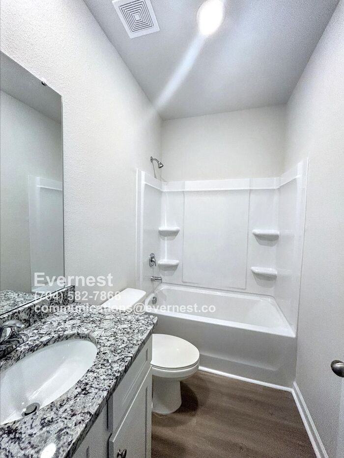 124 Lightning Dr - Photo 2 of 16