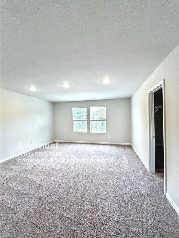 2174 Willow Glen Dr - Photo 3 of 17