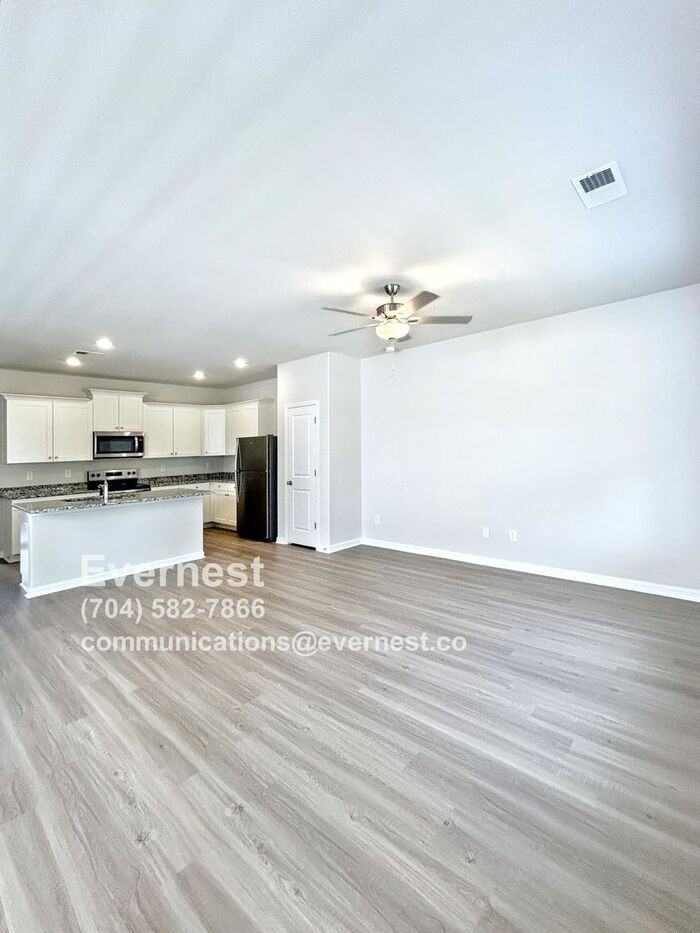 2166 Willow Glen Dr - Photo 3 of 16