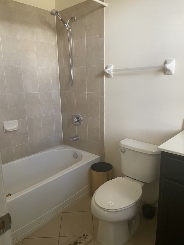 755 Se 32nd Ter #0 - Photo 7 of 11