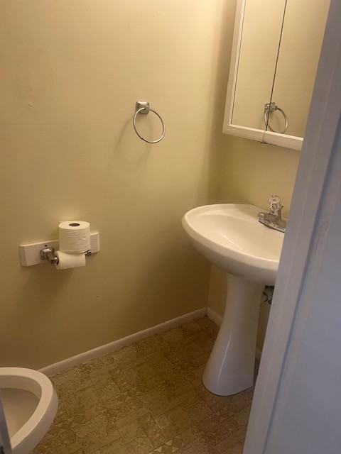 407 4th St #13 - Photo 5 of 10