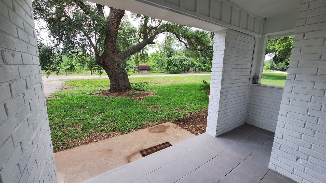 175 Upper Colorado Dr #NA - Photo 2 of 23