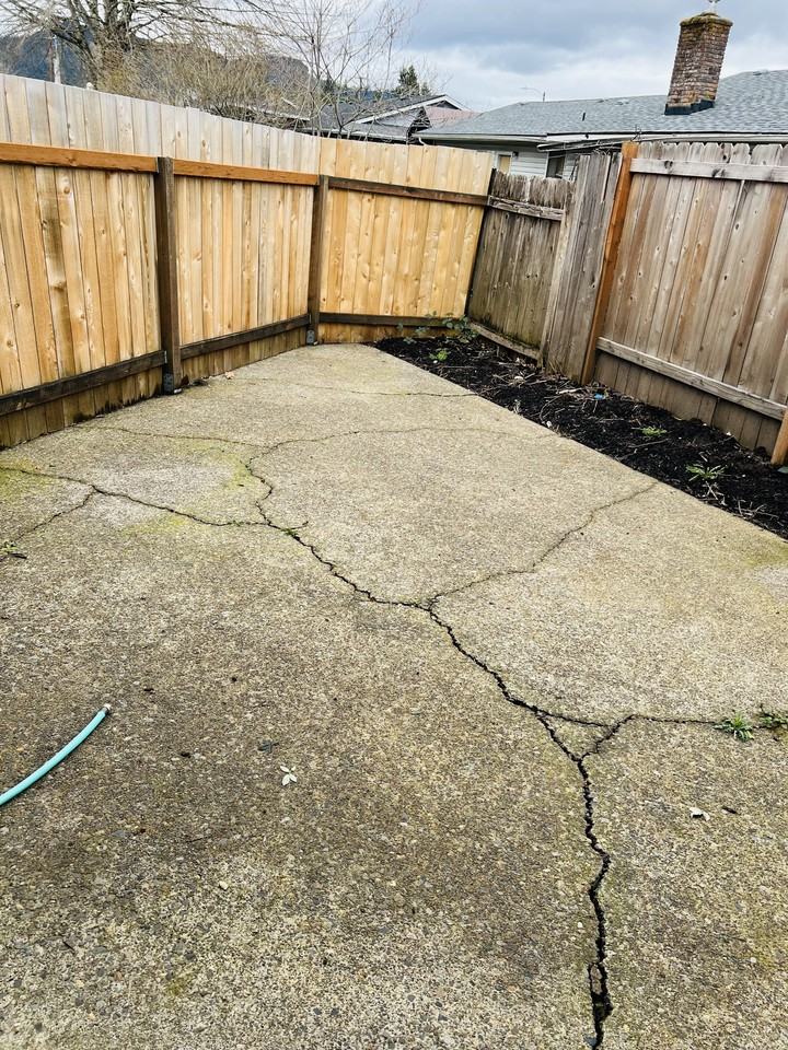 780 66th St - Photo 3 of 6