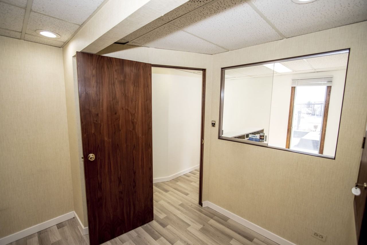 6954 W Touhy Ave #201 - Photo 3 of 10