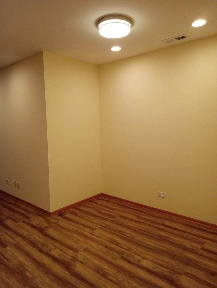 6572 North Northwest Highway #2S - Photo 5 of 13