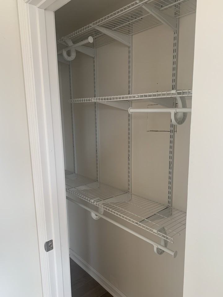 912 Newington Ave #A - Photo 5 of 12