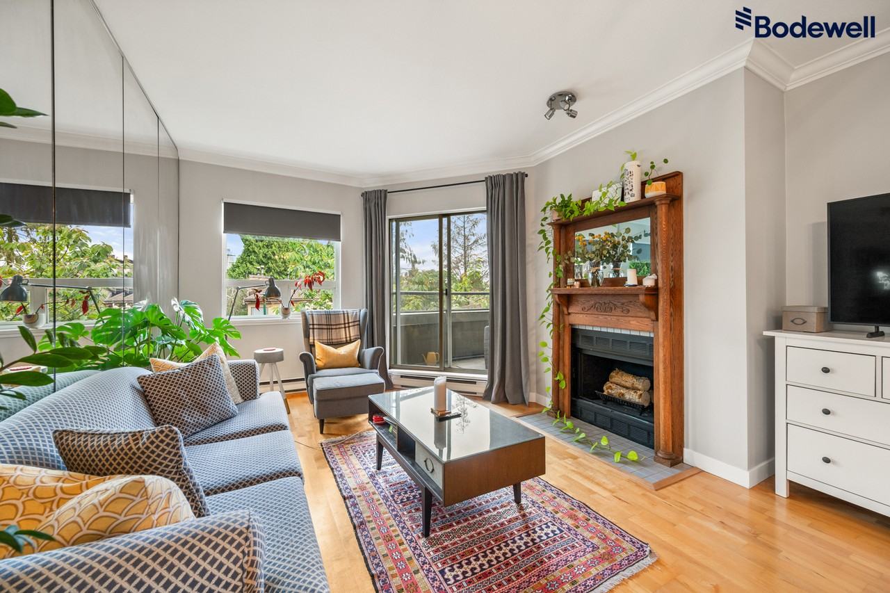 Dover Pointe - Photo 2 of 20