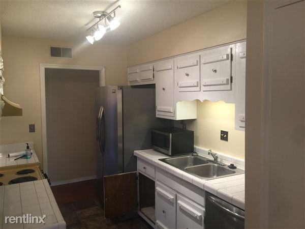 3997 Tuscany Dr - Photo 3 of 9