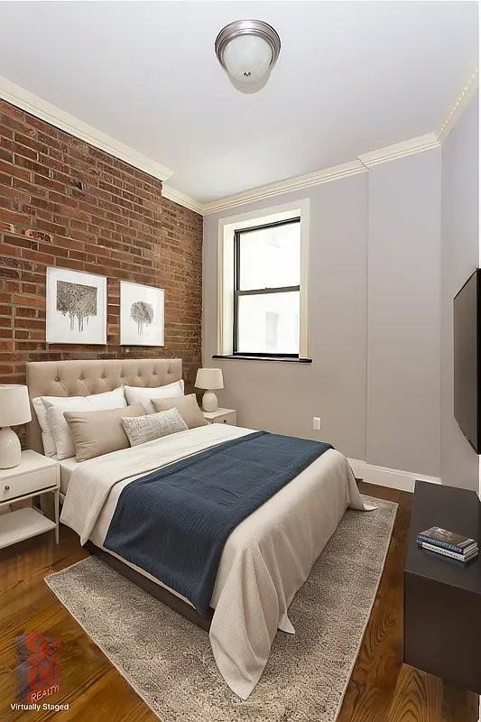 W 51st St #4 - Photo 4 of 8