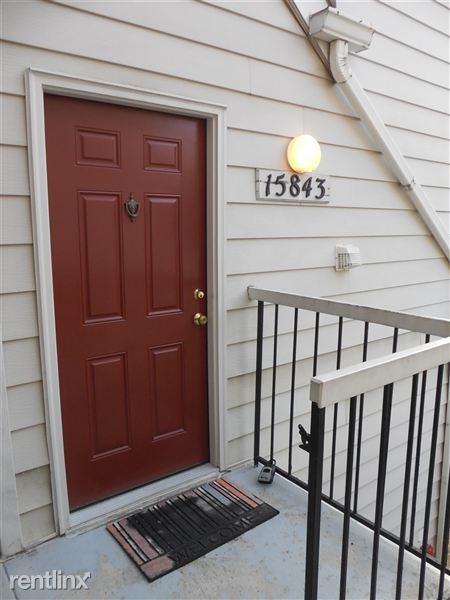 15843 Easthaven Ct - Photo 2 of 12