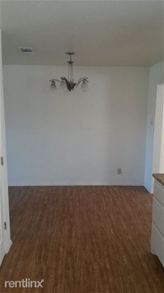 1302 Barbara Dr - Photo 3 of 22