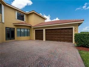 1923 SW 195th Ave - Photo 2 of 29