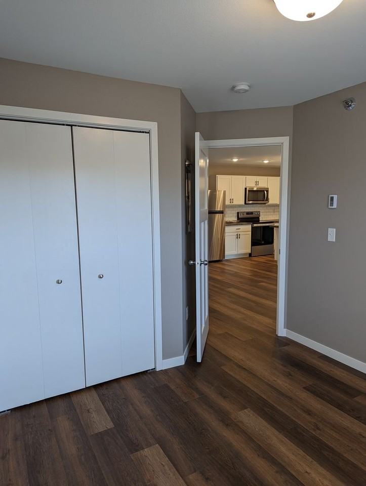 Ridgeview Apartments - Photo 5 of 33