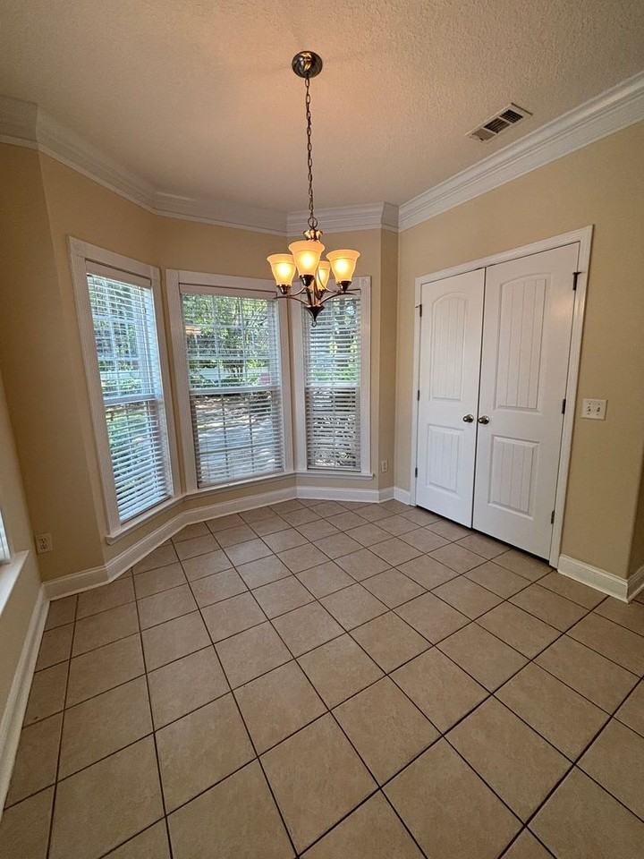 500 Bradwell St Apt D - Photo 2 of 18