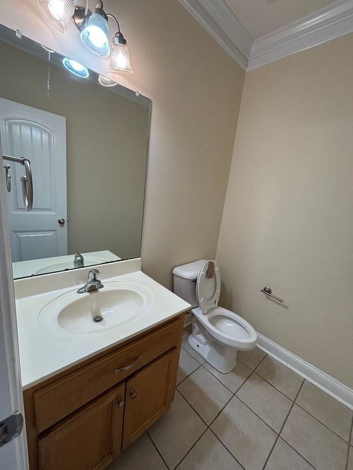500 Bradwell St Apt D - Photo 5 of 18