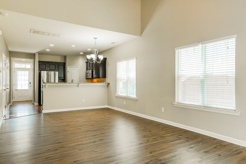 636 Smithridge Way - Photo 4 of 17