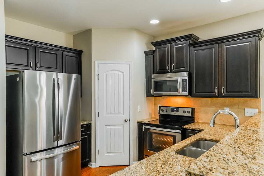 636 Smithridge Way - Photo 7 of 17