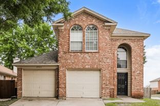 2921 Stonewall Ln - Photo 1 of 1