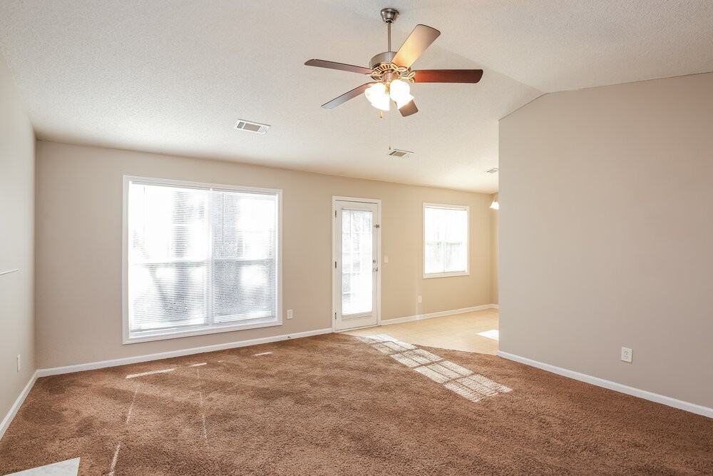 2120 Crown Park Dr - Photo 4 of 16