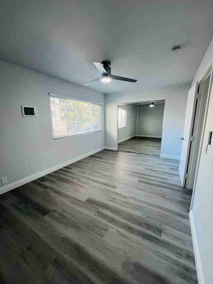 Canyon Creek Apartments B - Photo 5 of 21