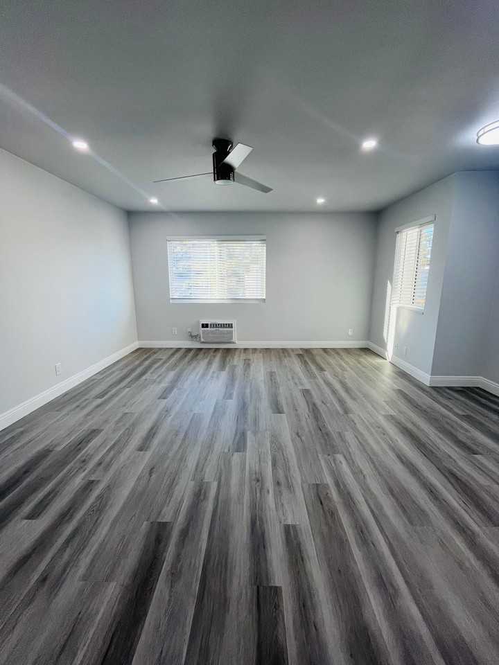 Canyon Creek Apartments B - Photo 6 of 21