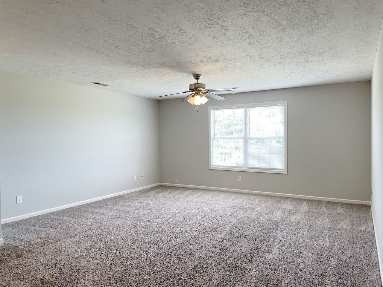 McFadin Station Apartments - Photo 5 of 16