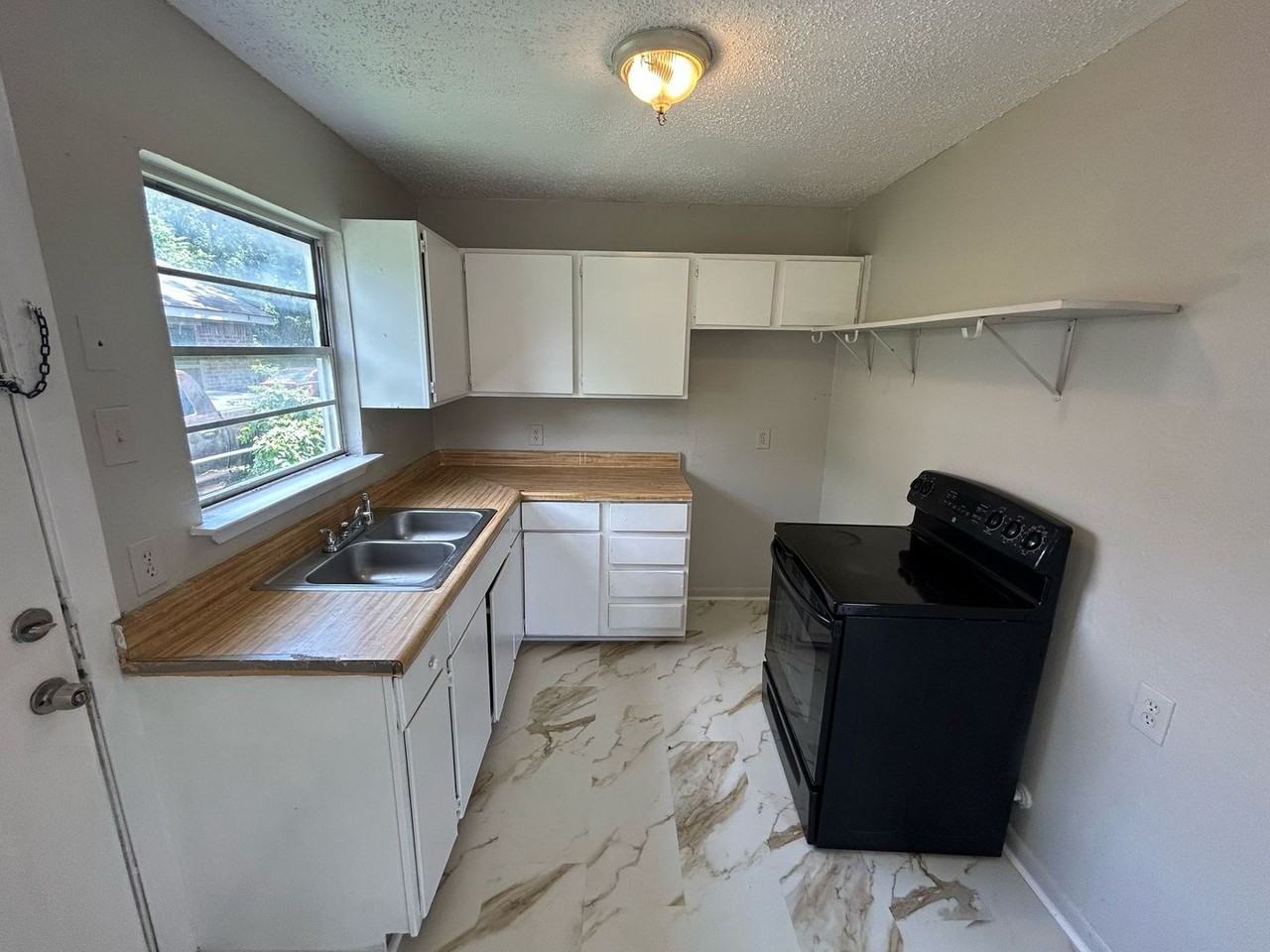 4124 Kernack Street - Photo 3 of 14