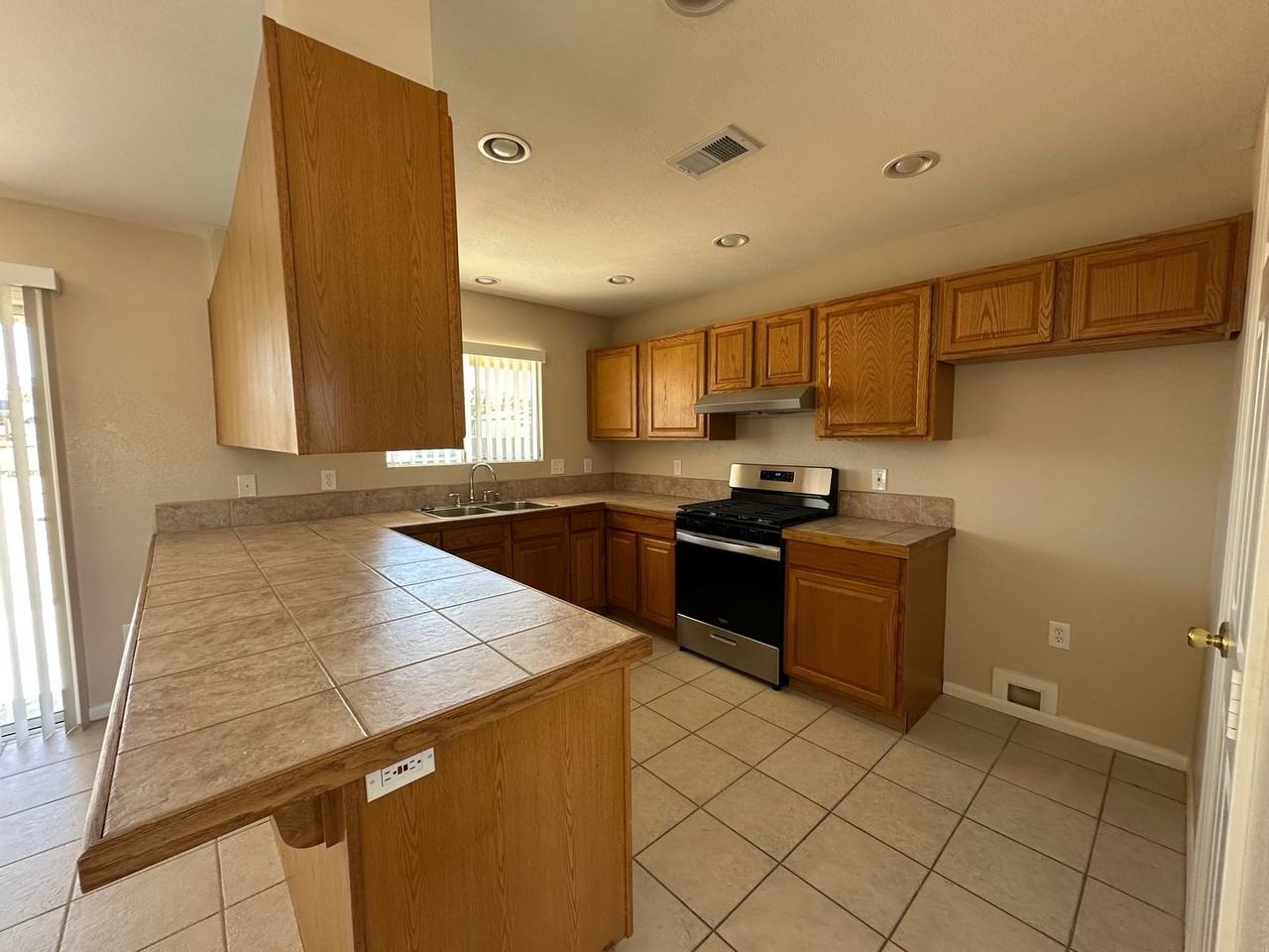 6629 La Habra Ave - Photo 5 of 27