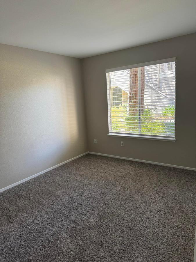 309 Springfield Dr - Photo 3 of 12