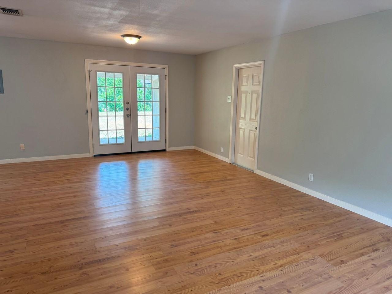 5810 Timberrock Dr - Photo 3 of 21