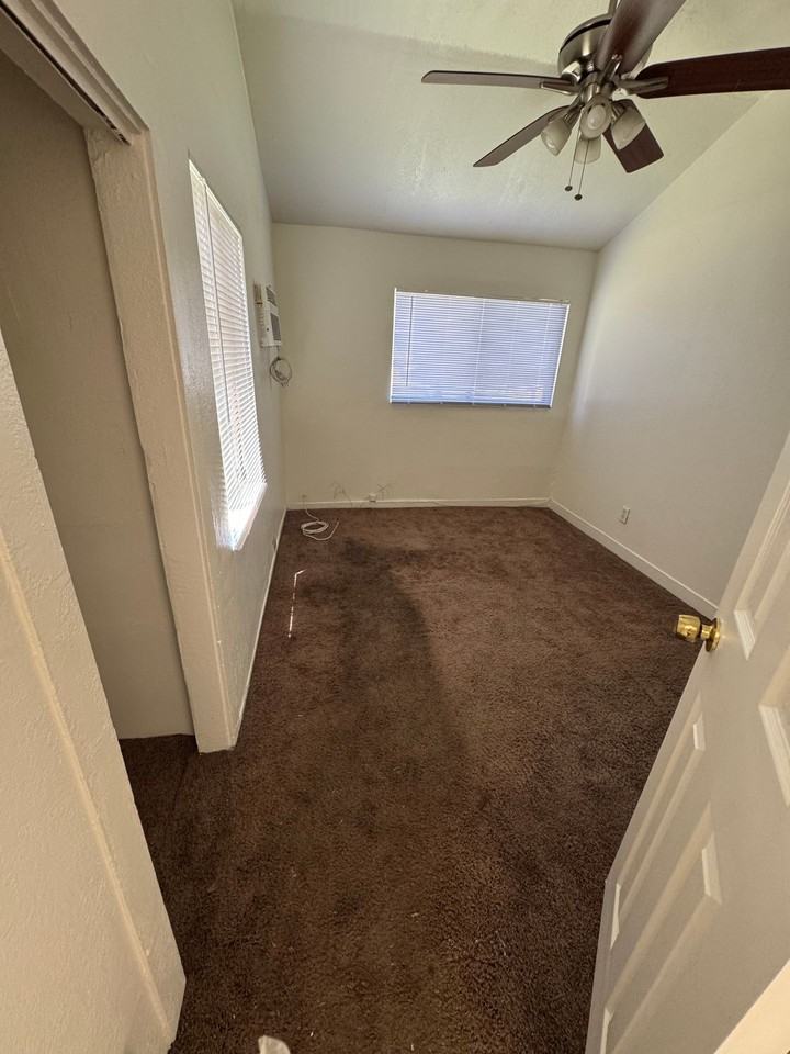 10919 - Photo 4 of 6