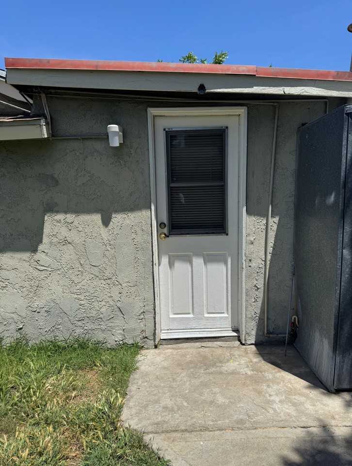 10919 - Photo 6 of 6