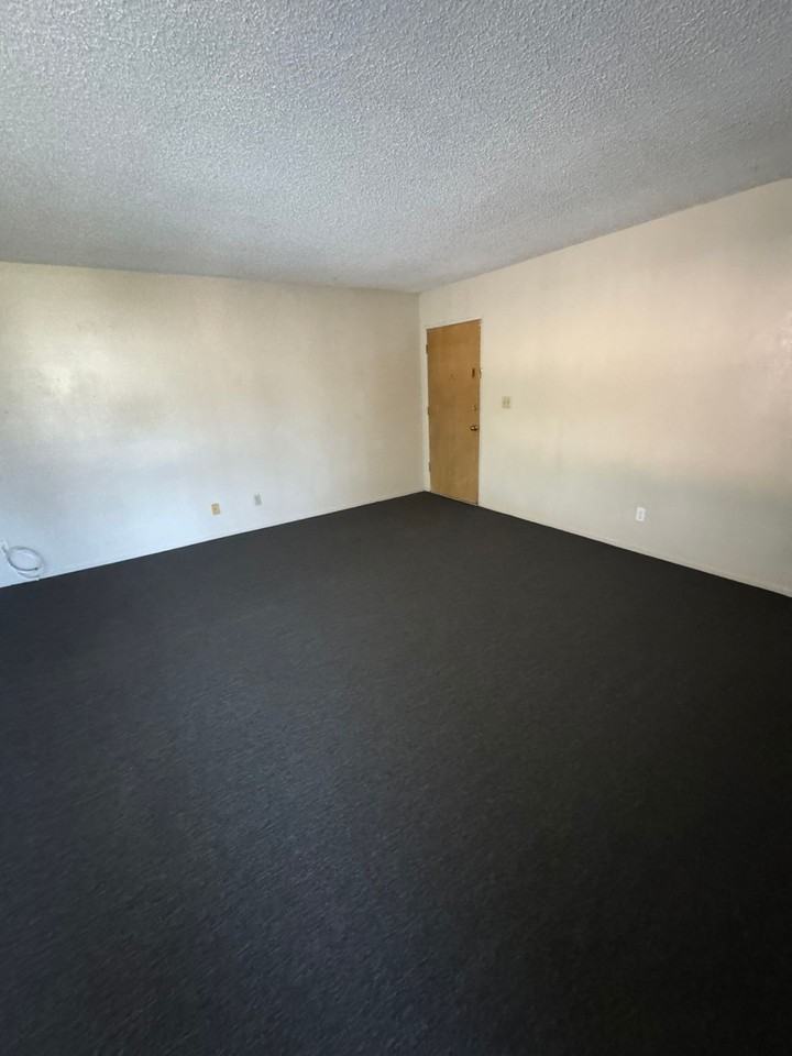 25230 La Mar Rd. - Photo 2 of 12