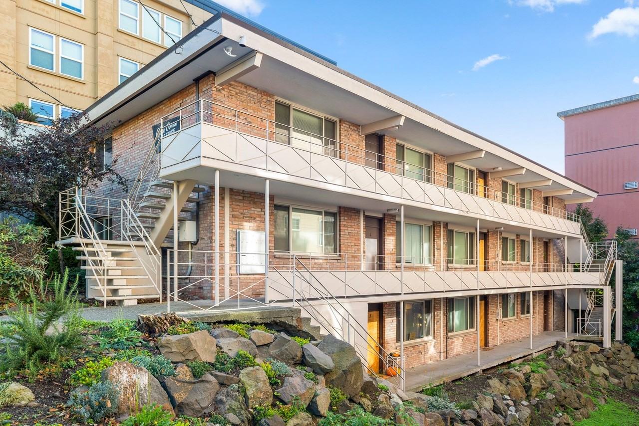 Gale Anne Terrace Apartments - Photo 4 of 8