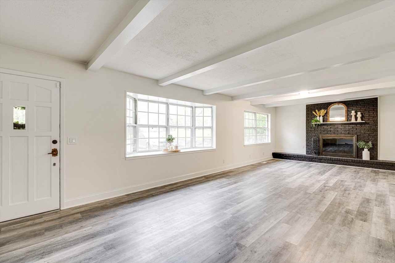 3706 Altamira Dr - Photo 3 of 19